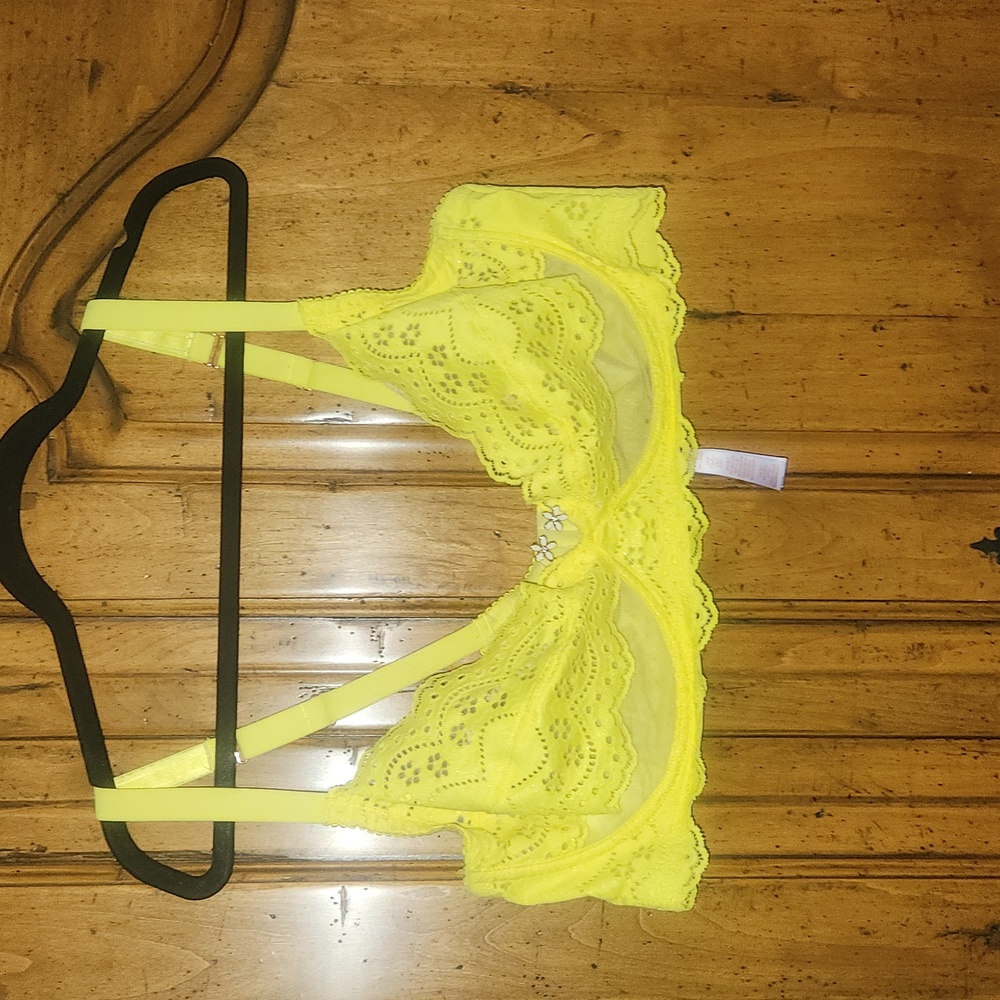 Savage X Fenty Yellow Lace Bralette with Scalloped Edges